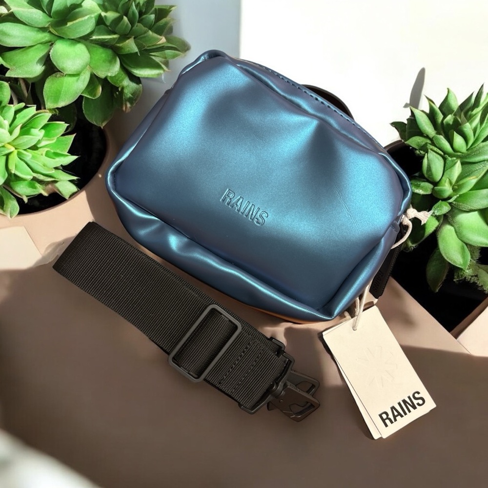 Rains Blue Belt Bag with Adjustable Strap NWT